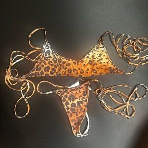 Minimale Animale Leopard Print Bikini Set- bottom small & top medium